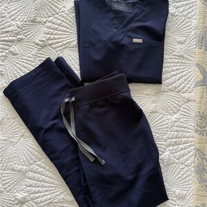 Figs Women's Navy Blue Scrub Top and Pants Set